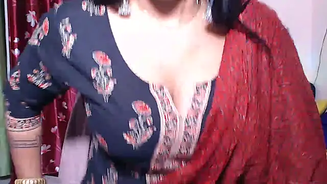 Naiaa-mylove online show from April 13, 2026, 6:17 am