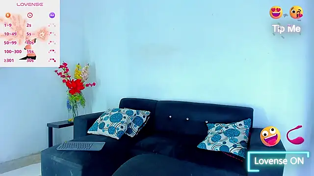 Snapshot of BritannyLord chatting on October 17, 2025, 10:44 pm BritannyLord online show from October 17, 2025, 10:44 pm