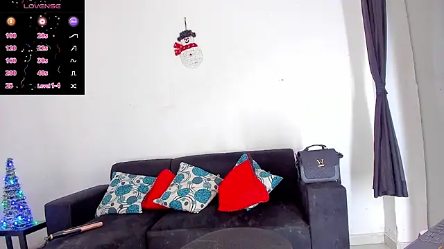 Snapshot of BritannyLord chatting on January 31, 2025, 7:51 pm BritannyLord online show from January 31, 2025, 7:51 pm