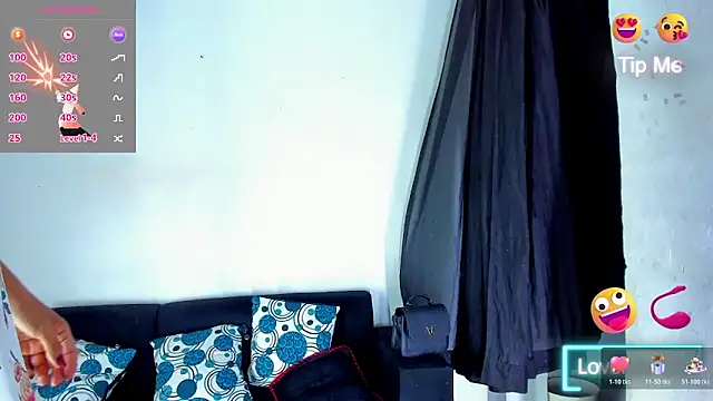 Snapshot of BritannyLord chatting on October 31, 2025, 11:44 pm BritannyLord online show from October 31, 2025, 11:44 pm