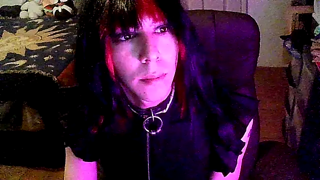 crystalxh online show from October 31, 2025, 6:59 pm