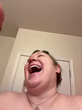 PiggyRose online show from March 22, 2026, 2:40 pm