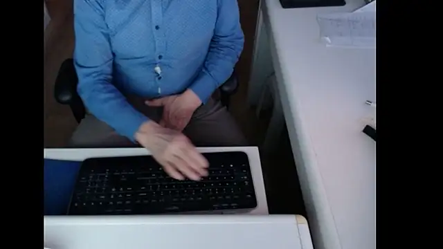 Snapshot of dutchpornking chatting on January 18, 2026, 7:23 am dutchpornking online show from January 18, 2026, 7:23 am