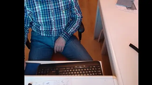 dutchpornking online show from March 11, 2025, 5:35 pm