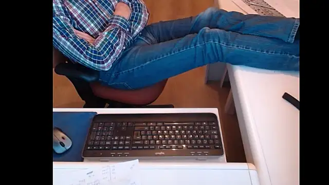 dutchpornking online show from March 5, 2025, 5:29 pm