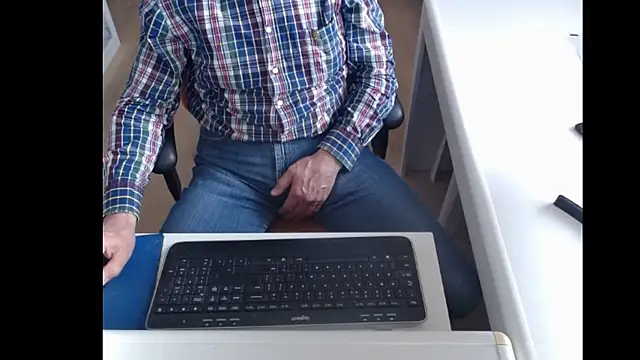 dutchpornking online show from February 26, 2025, 3:10 pm