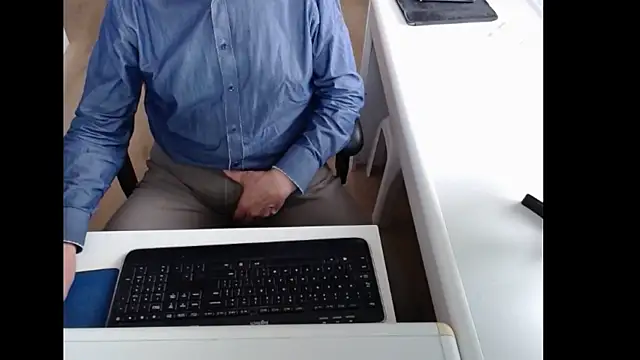 dutchpornking online show from April 11, 2026, 6:10 am