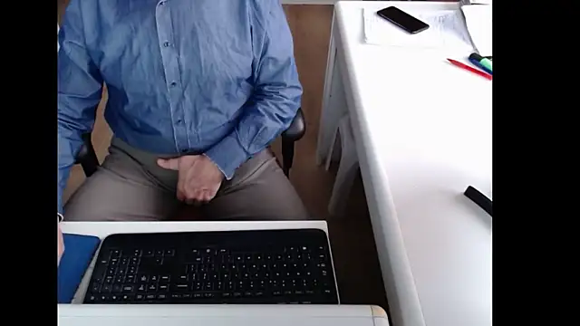 Snapshot of dutchpornking chatting on February 11, 2026, 8:03 am dutchpornking online show from February 11, 2026, 8:03 am