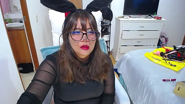 Snapshot of mondirty70 chatting on October 31, 2025, 9:11 pm mondirty70 online show from October 31, 2025, 9:11 pm