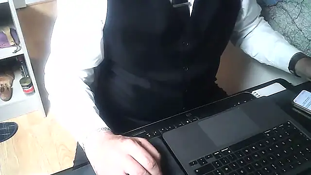 DUDURAxh online show from October 29, 2025, 11:09 am