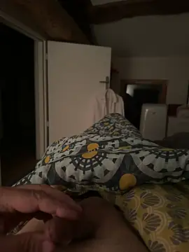 DUDURAxh online show from April 21, 2026, 3:46 am