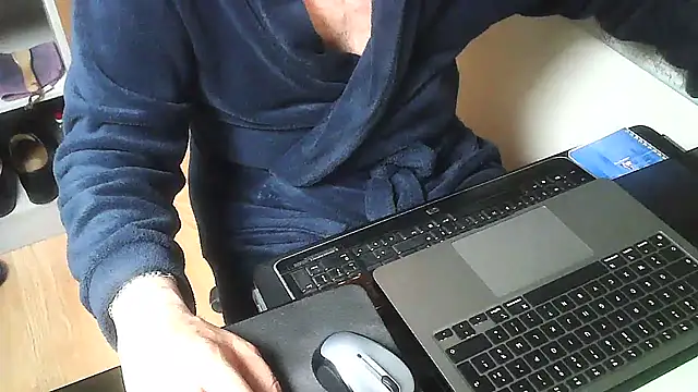 Snapshot of DUDURA@xh chatting on March 4, 2026, 8:00 am DUDURAxh online show from March 4, 2026, 8:00 am