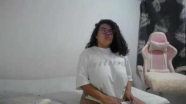 Snapshot of mabigomez00 chatting on October 25, 2025, 9:19 am mabigomez00 online show from October 25, 2025, 9:19 am