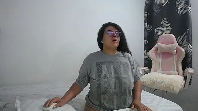 mabigomez00 online show from January 15, 2026, 9:34 am