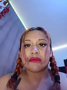 Snapshot of PokeGirld chatting on October 19, 2025, 4:48 am PokeGirld online show from October 19, 2025, 4:48 am