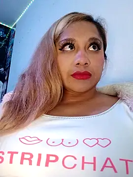 PokeGirld online show from November 12, 2025, 3:32 am