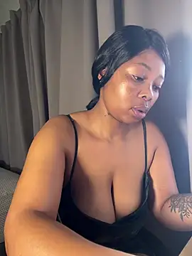cherrybabe76 online show from February 10, 2025, 7:15 am