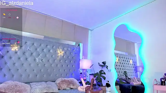 Kaitlyn Brwon online show from September 27, 2025, 7:25 am