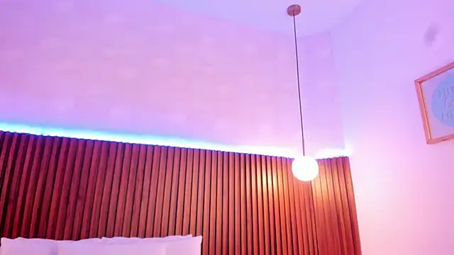 Snapshot of sofia_castrillon chatting on October 12, 2025, 12:28 pm sofia castrillon online show from October 12, 2025, 12:28 pm