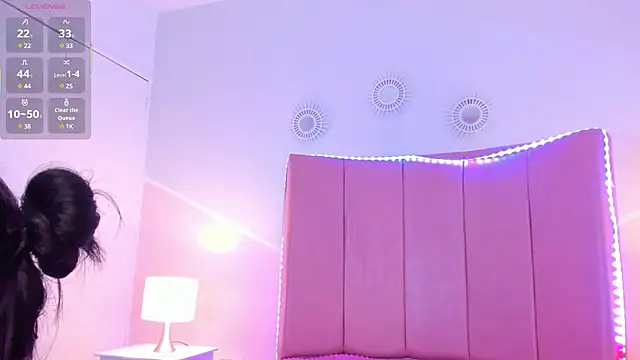 Snapshot of sofia_castrillon chatting on March 2, 2025, 12:47 pm sofia castrillon online show from March 2, 2025, 12:47 pm