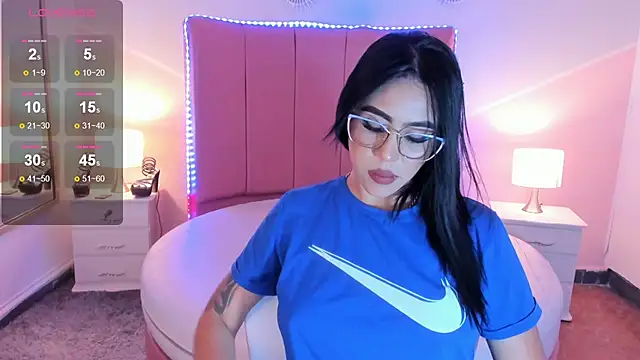 Snapshot of sofia_castrillon chatting on February 18, 2025, 4:04 am sofia castrillon online show from February 18, 2025, 4:04 am