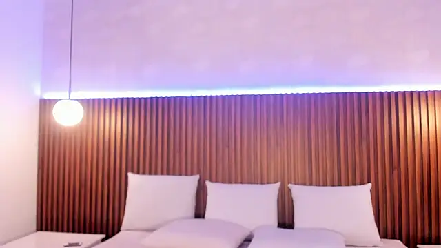 Snapshot of sofia_castrillon chatting on September 19, 2025, 1:04 pm sofia castrillon online show from September 19, 2025, 1:04 pm