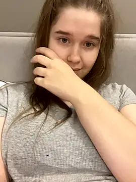 HornyGirlH online show from November 30, 2025, 2:23 am