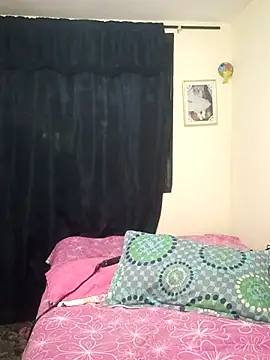 Snapshot of iamemmablake chatting on November 2, 2025, 6:13 pm iamemmablake online show from November 2, 2025, 6:13 pm