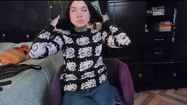 Snapshot of Lilmarieee chatting on September 29, 2025, 9:42 pm Lilmarieee online show from September 29, 2025, 9:42 pm