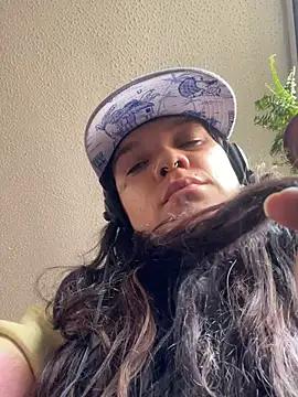 Snapshot of Lilmarieee chatting on February 4, 2025, 9:10 pm Lilmarieee online show from February 4, 2025, 9:10 pm