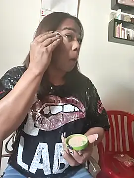 Snapshot of NatiBrunet chatting on February 15, 2026, 7:35 pm NatiBrunet online show from February 15, 2026, 7:35 pm