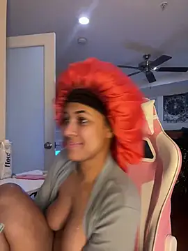 Snapshot of goddessxdreaxo chatting on February 16, 2025, 12:30 am goddessxdreaxo online show from February 16, 2025, 12:30 am