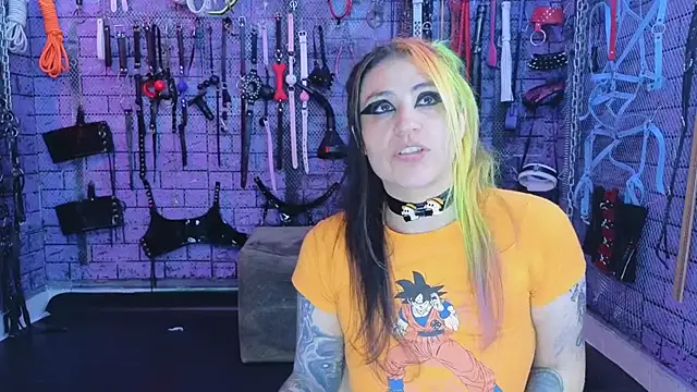 PANDORANEZZ online show from November 26, 2025, 7:14 pm