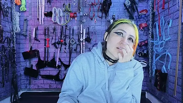 Snapshot of PANDORANEZZ chatting on September 27, 2025, 10:32 am PANDORANEZZ online show from September 27, 2025, 10:32 am