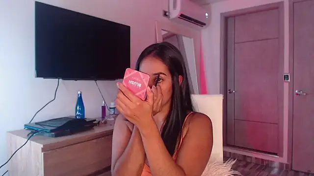 Snapshot of Brown_skin11 chatting on September 19, 2025, 8:35 pm Brown skin11 online show from September 19, 2025, 8:35 pm