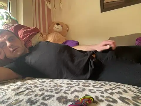 Snapshot of Badkev91 chatting on February 12, 2025, 1:27 pm Badkev91 online show from February 12, 2025, 1:27 pm