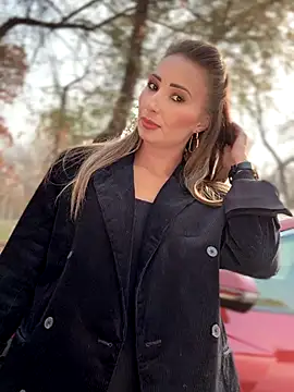 Snapshot of YOUR-KARINA chatting on October 28, 2025, 8:24 am YOUR-KARINA online show from October 28, 2025, 8:24 am