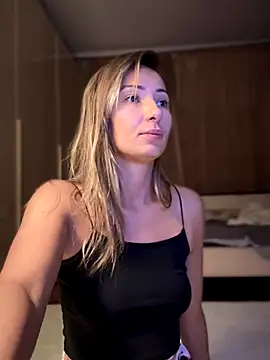 YOUR-KARINA online show from November 25, 2025, 12:55 am