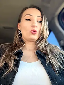 YOUR-KARINA online show from March 29, 2026, 5:31 am