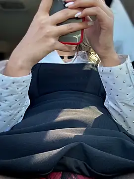 YOUR-KARINA online show from March 28, 2026, 5:30 am