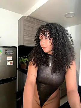 Snapshot of mariam_hill chatting on October 4, 2025, 4:19 pm mariam hill online show from October 4, 2025, 4:19 pm