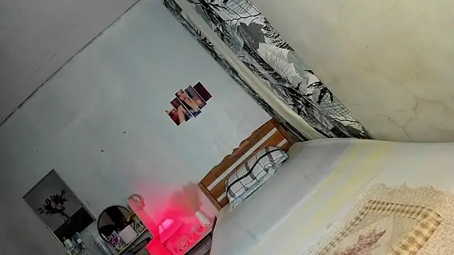 Miss Deliciousness online show from March 18, 2025, 3:55 pm