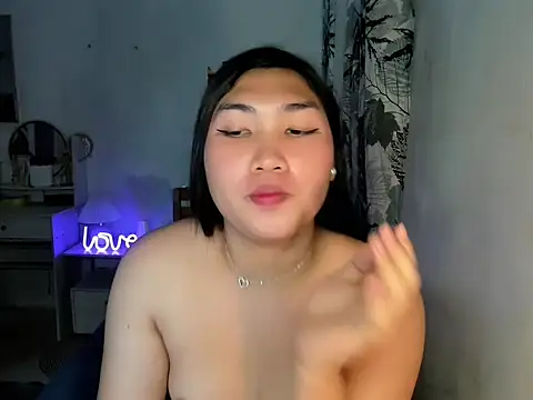 Miss Deliciousness online show from February 25, 2025, 3:53 pm