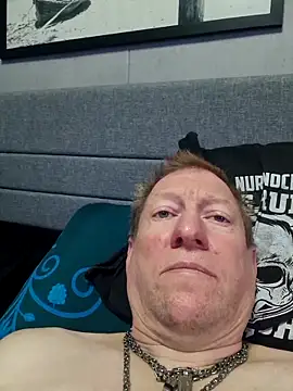 tomtom111111 online show from September 27, 2025, 2:45 pm