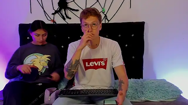 Snapshot of A_sexy_couple__ chatting on October 28, 2025, 9:14 pm A sexy couple   online show from October 28, 2025, 9:14 pm