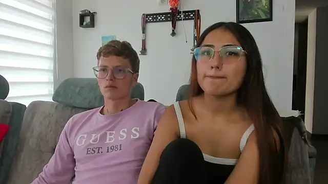 Snapshot of A_sexy_couple__ chatting on September 22, 2025, 6:03 pm A sexy couple   online show from September 22, 2025, 6:03 pm