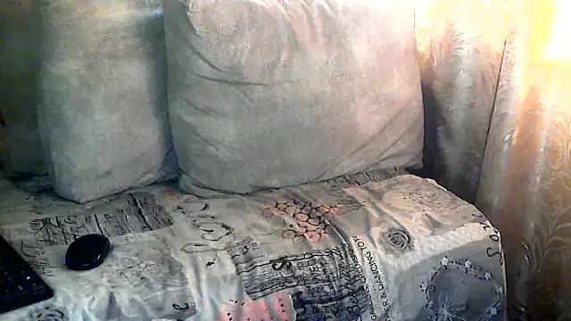 SweetiGloria online show from October 12, 2025, 12:06 pm