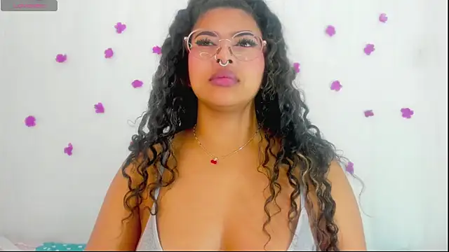 Snapshot of moana_taylor chatting on September 29, 2025, 12:44 pm moana taylor online show from September 29, 2025, 12:44 pm