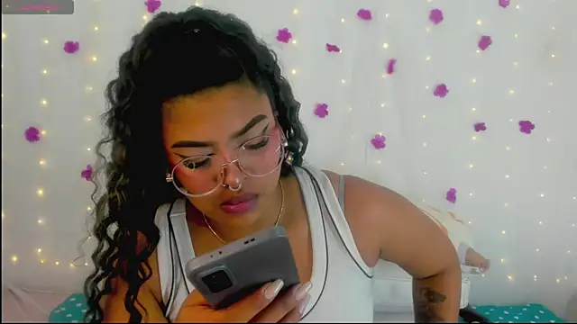 Snapshot of moana_taylor chatting on September 27, 2025, 11:49 am moana taylor online show from September 27, 2025, 11:49 am