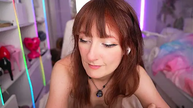 Cissy Glitter online show from August 6, 2026, 2:12 pm